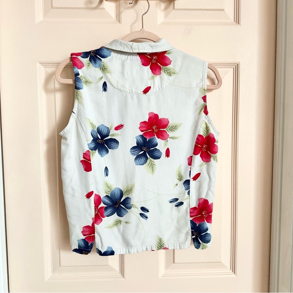 Sleeveless Floral Button-Front Top - Blue & Pink - Picture 4 of 4